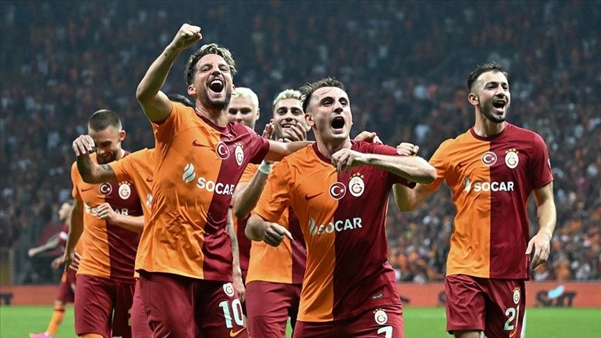 Soi kèo Galatasaray vs Sparta Prague